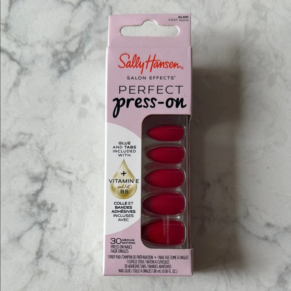 Perfect Press-On Nails - Red - Picture 1 of 1